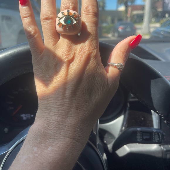 👁️ Evil eye Kurt Geiger London NWT Pink Crystal Statement Cocktail Ring Glam Jew - Picture 4 of 7